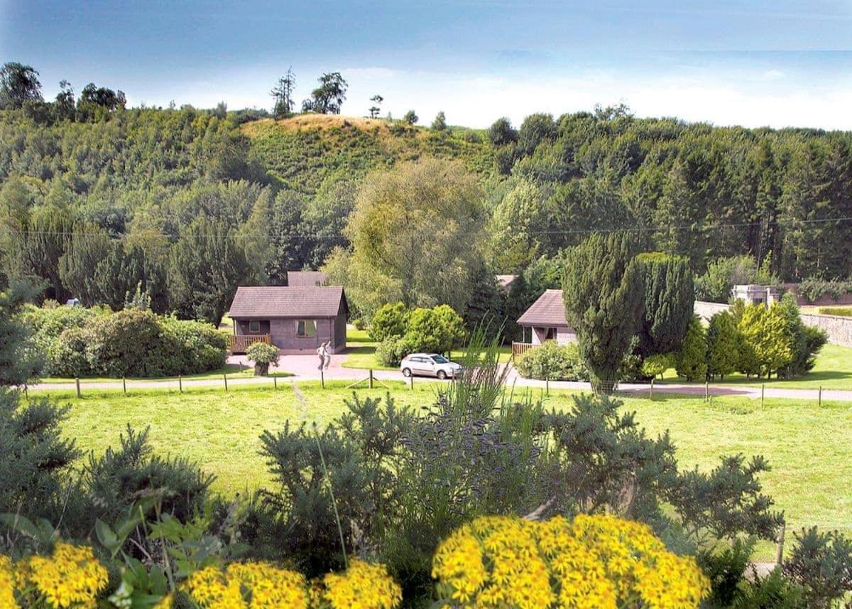 Queenshill Lodges Bridge of Dee Exterior photo